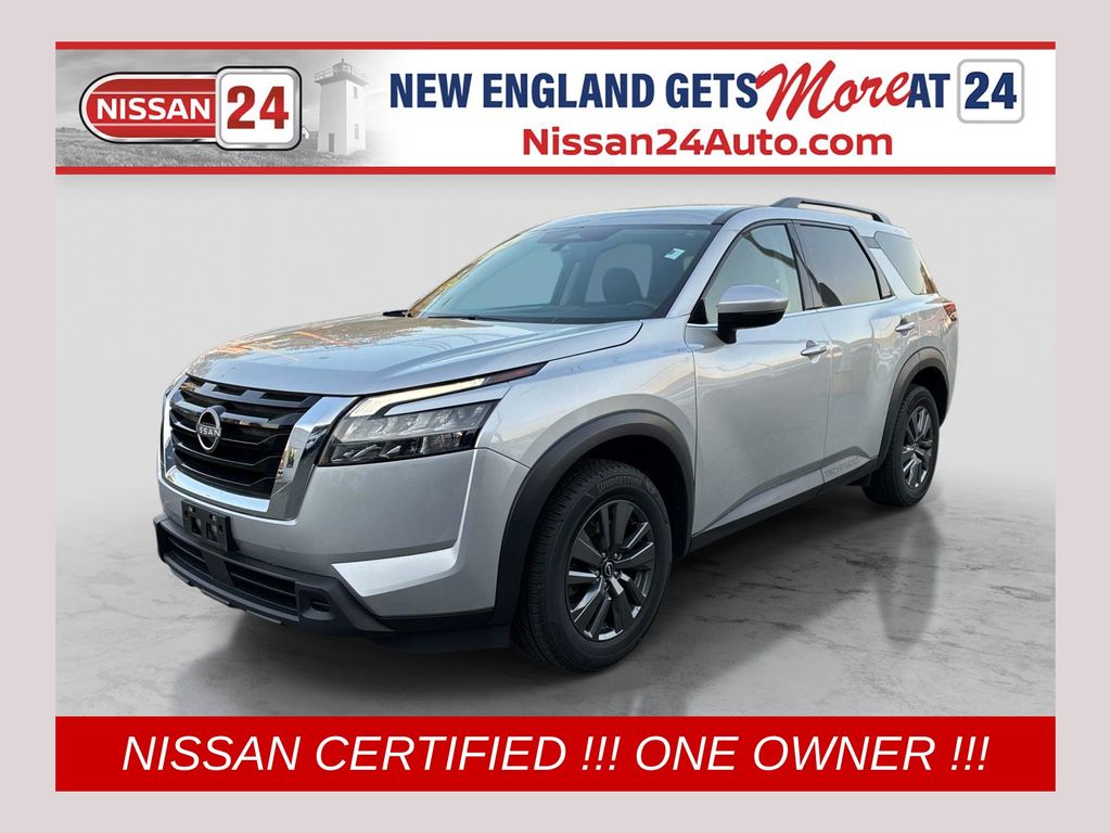  2024 Nissan Pathfinder SV 4WD   