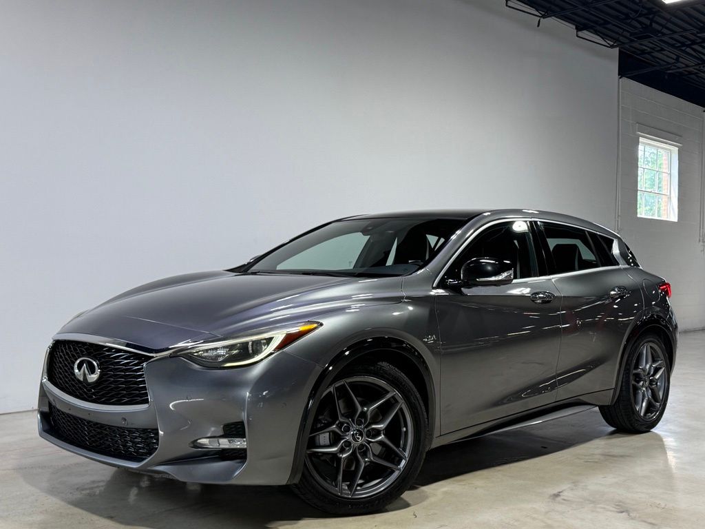 2017 INFINITI QX30 Sport FWD