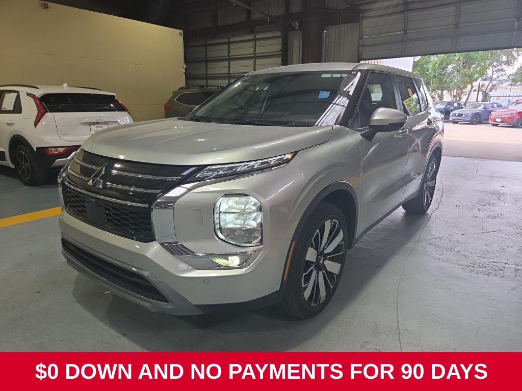 Silver 2025 Mitsubishi Outlander SUV / Crossover Front-Wheel Drive Continuously Variable Transmission