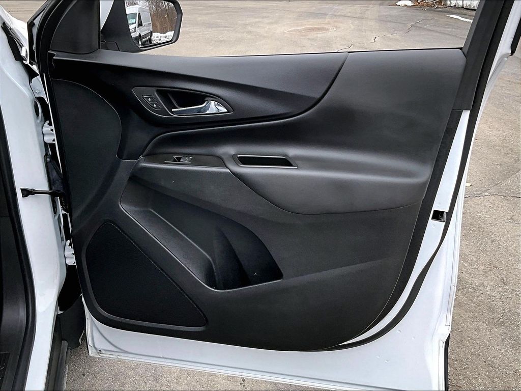 2023 Chevrolet Equinox — photo 12