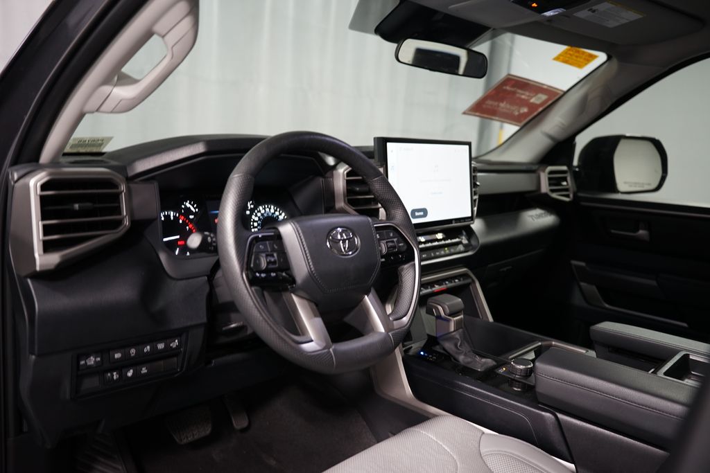 Thumbnail: 2022 Toyota Tundra - 7