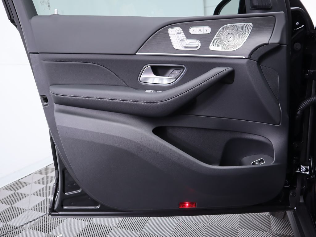 2024 Mercedes-Benz GLS 450 4MATIC 25