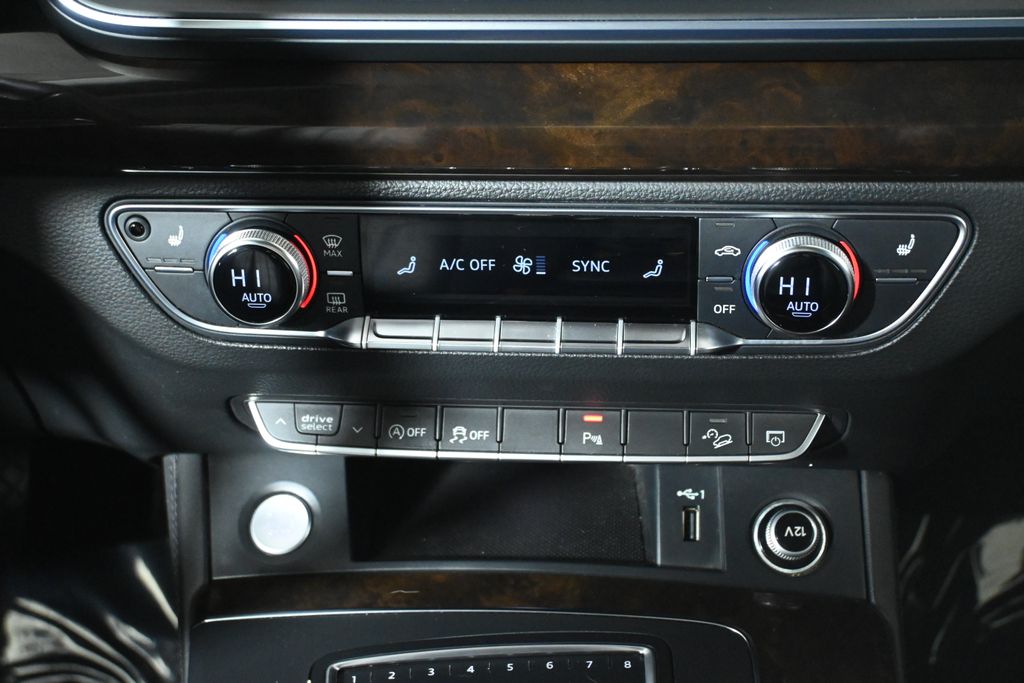 Thumbnail: 2019 Audi Q5 - 24