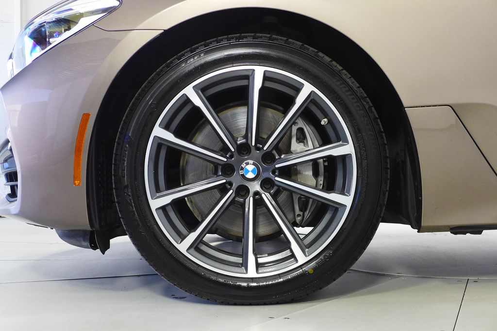 Thumbnail: 2019 BMW 6 Series - 5