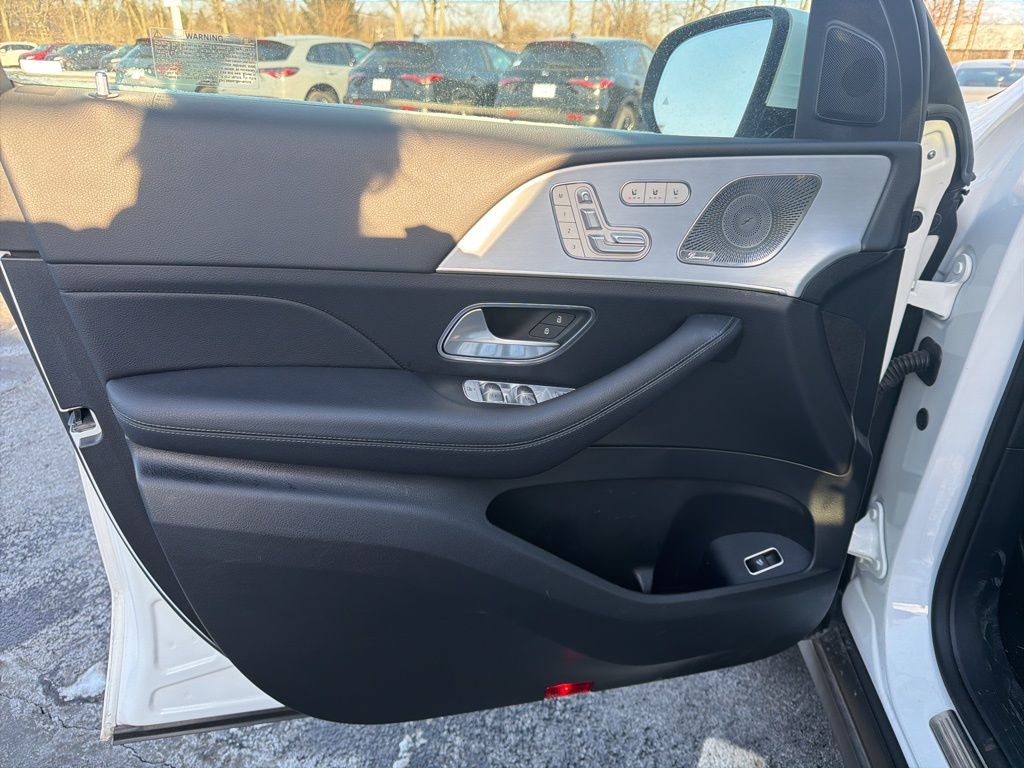 Thumbnail: 2025 Mercedes-Benz GLE - 19