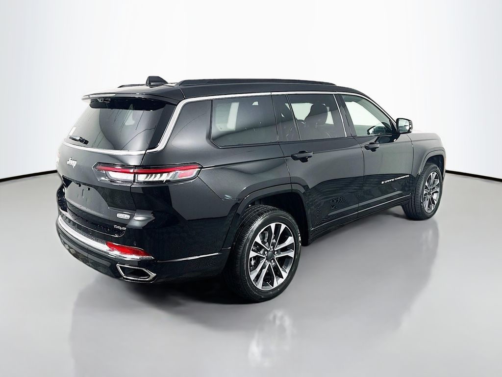 New 2025 Black Jeep Overland image 7