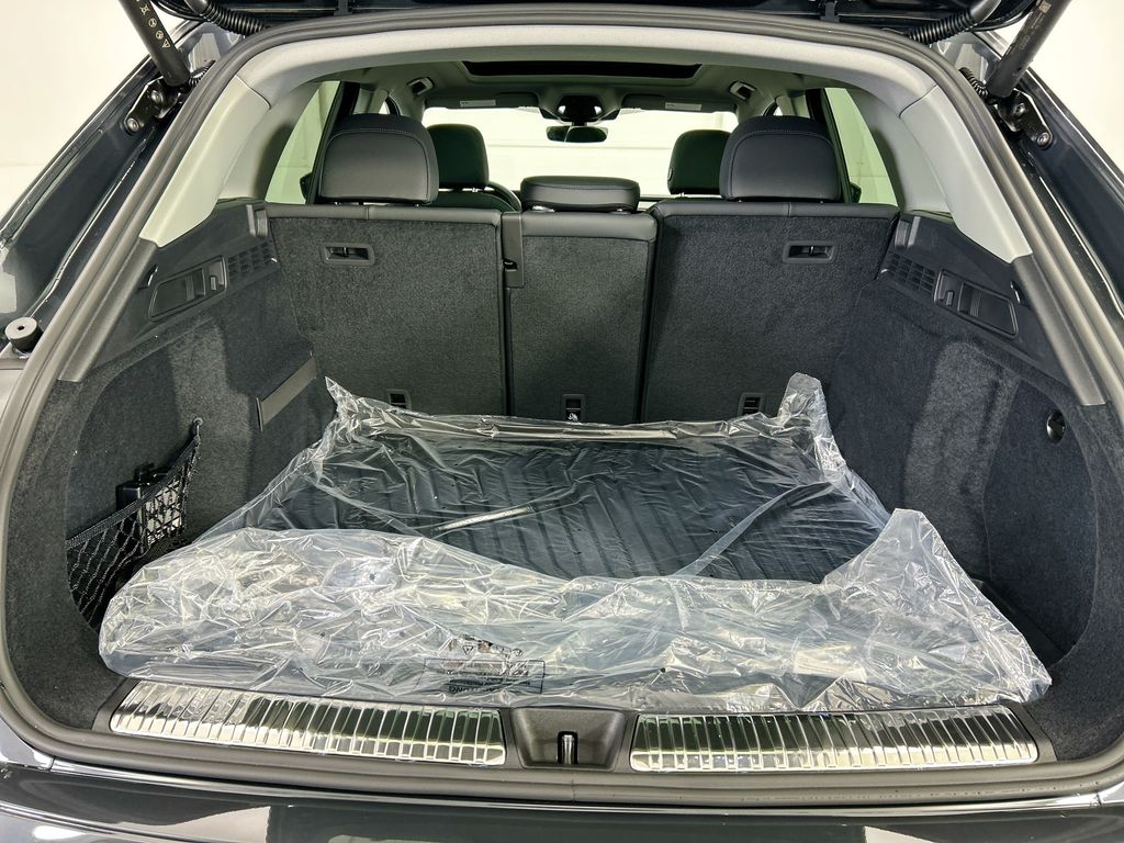 Thumbnail: 2025 Audi Q5 - 27