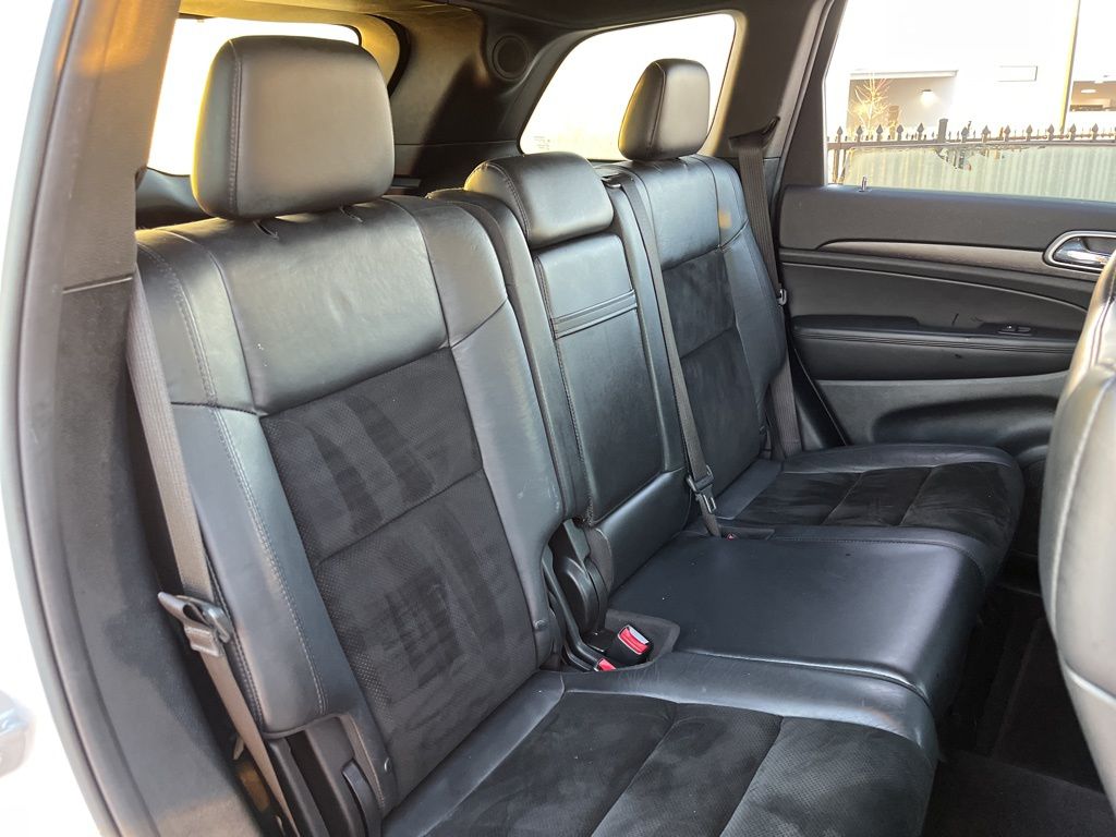 Thumbnail: 2017 Jeep Grand Cherokee - 25