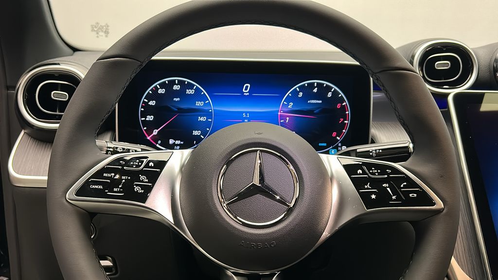2025 Mercedes-Benz GLC 300 13