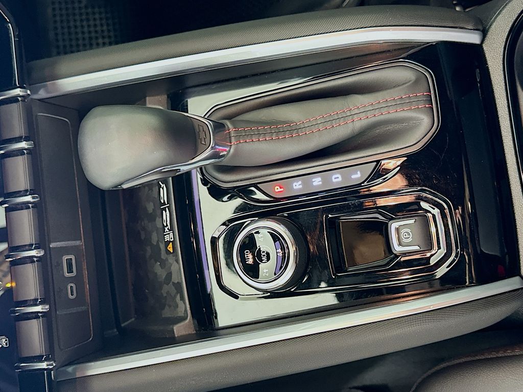 Thumbnail: 2025 Chevrolet Colorado - 16