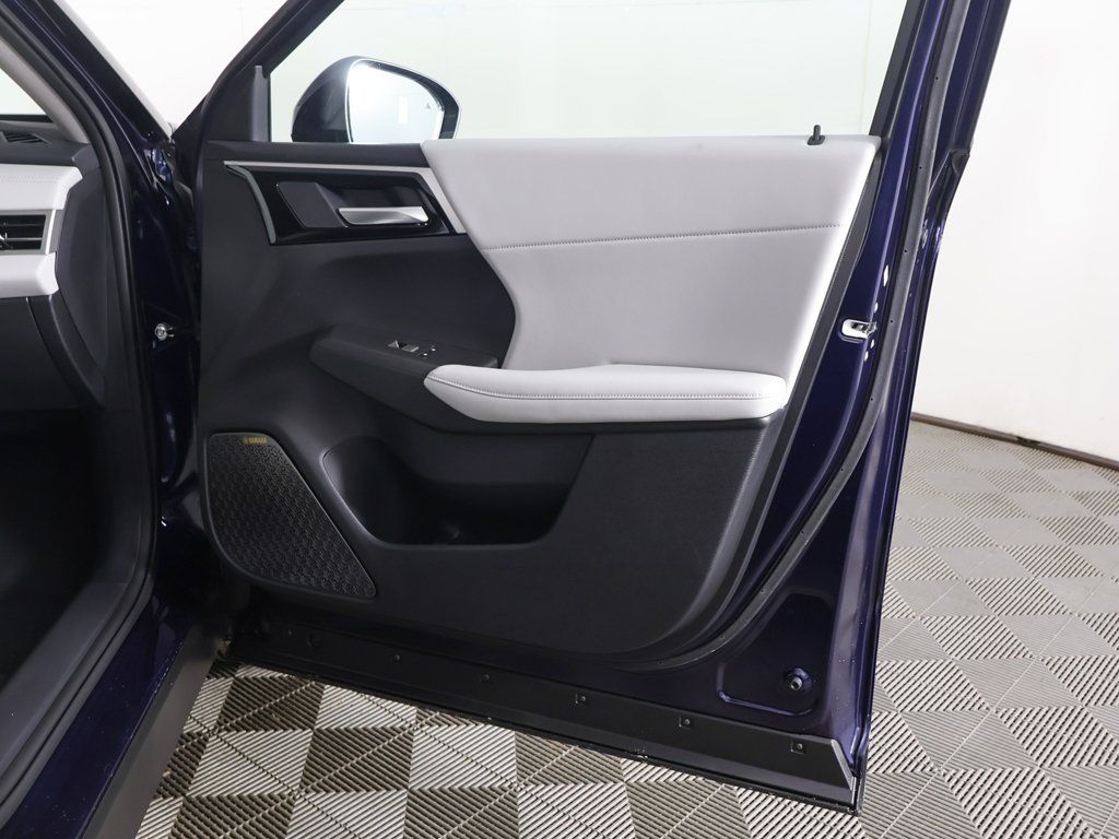 New 2026 Blue Mitsubishi SE image 26