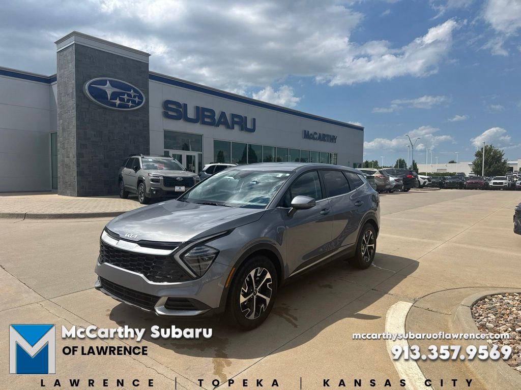 Silver 2025 Kia Sportage SUV / Crossover Front-Wheel Drive 8-Speed Automatic