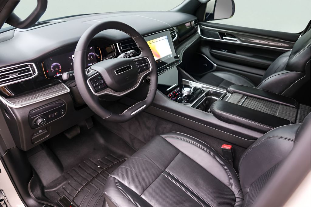 Used Car 2022 Jeep Wagoneer  Series Iii For Sale Under $50,000 In Austin, Texas