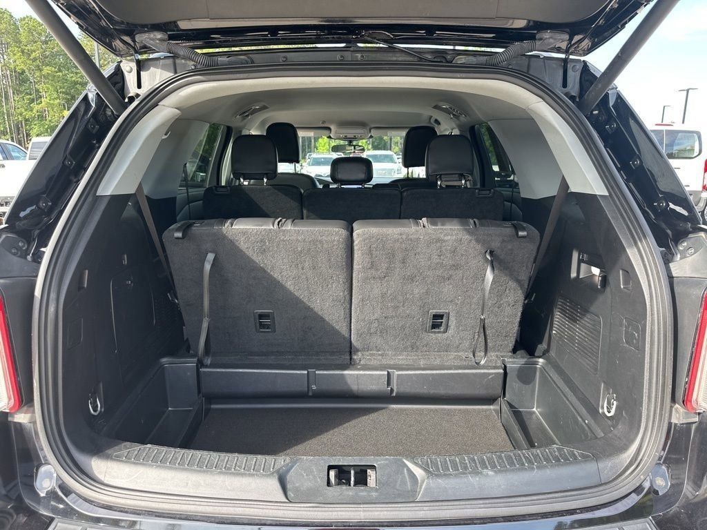 2023 Black Metallic Ford Explorer XLT RWD SUV