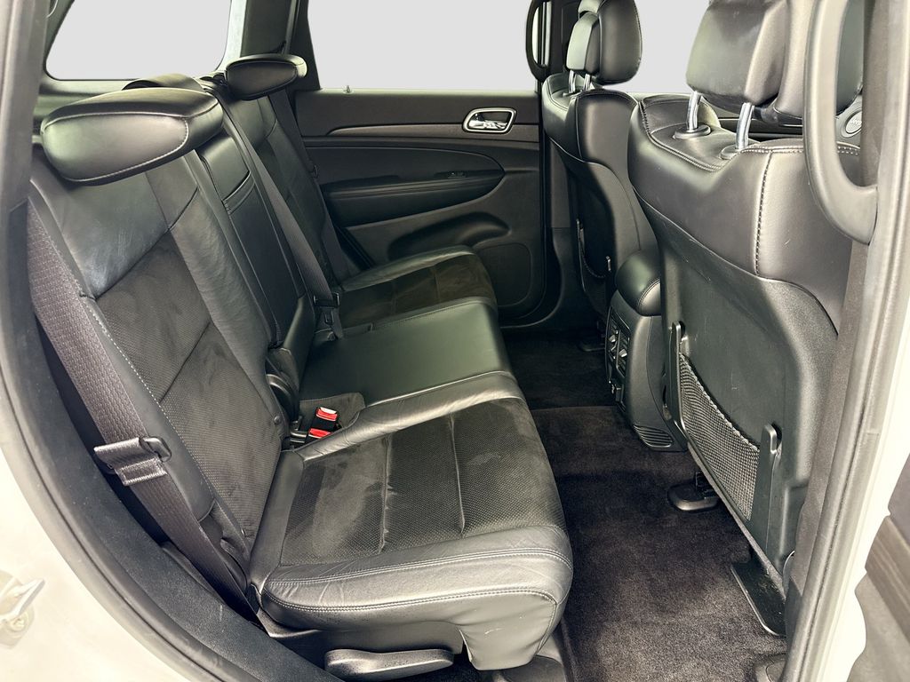 Thumbnail: 2017 Jeep Grand Cherokee - 20