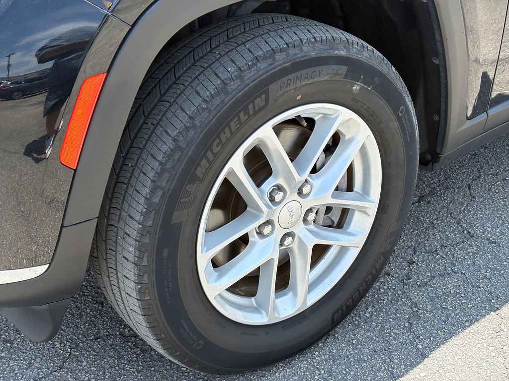 Used Car 2023 Jeep Grand Cherokee L  Laredo For Sale Under $25,000 In San Marcos, Texas