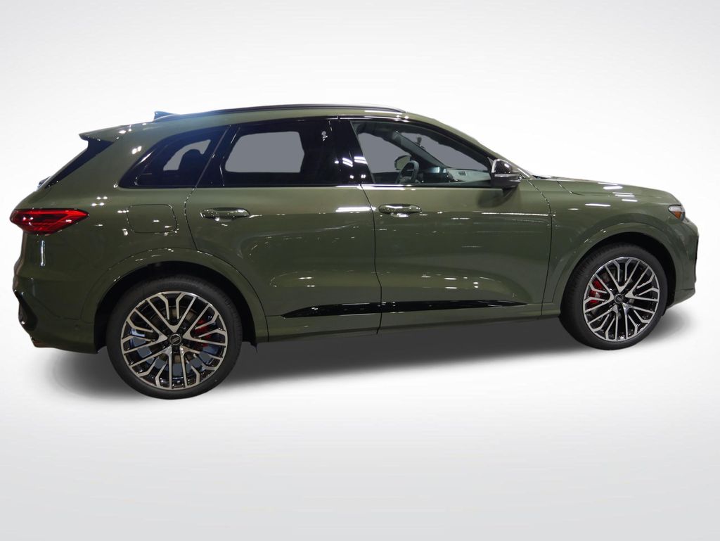 Thumbnail: 2026 Audi SQ5 - 6