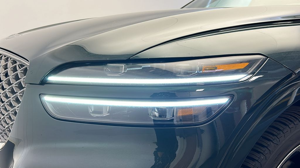 2022 Genesis GV70 Sport 9