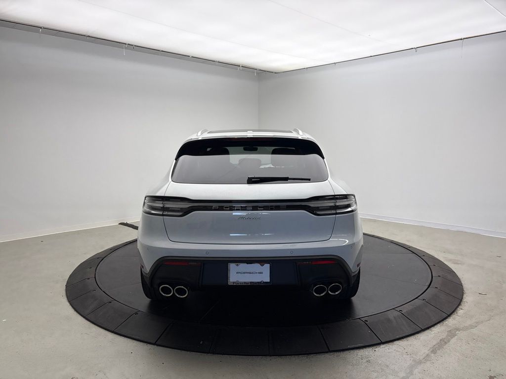 Thumbnail: 2026 Porsche Macan - 6