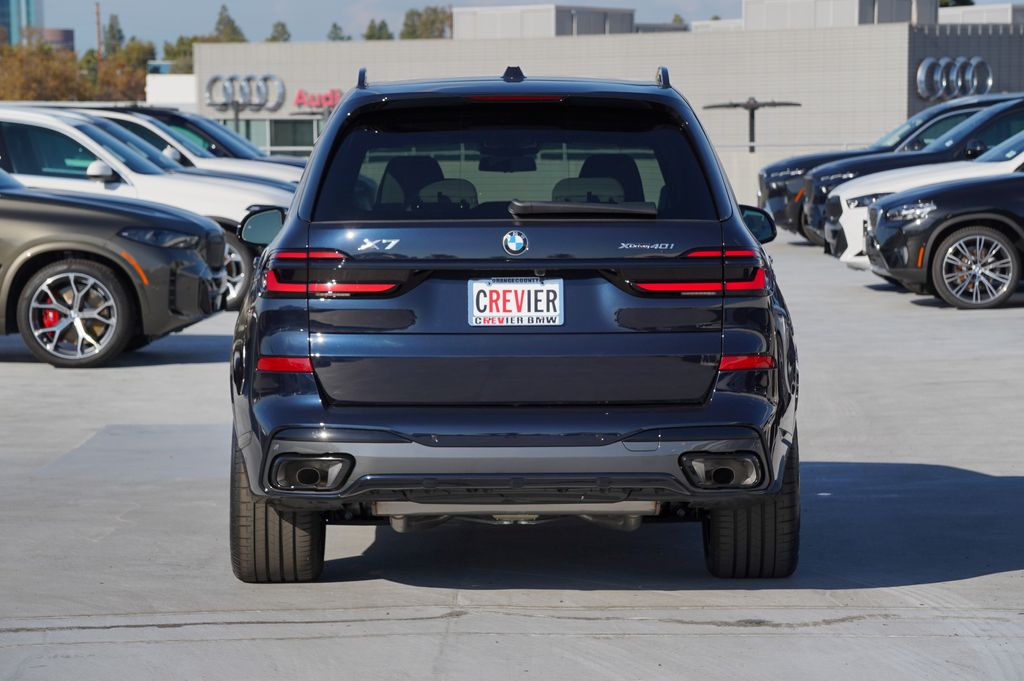 Thumbnail: 2026 BMW X7 - 6