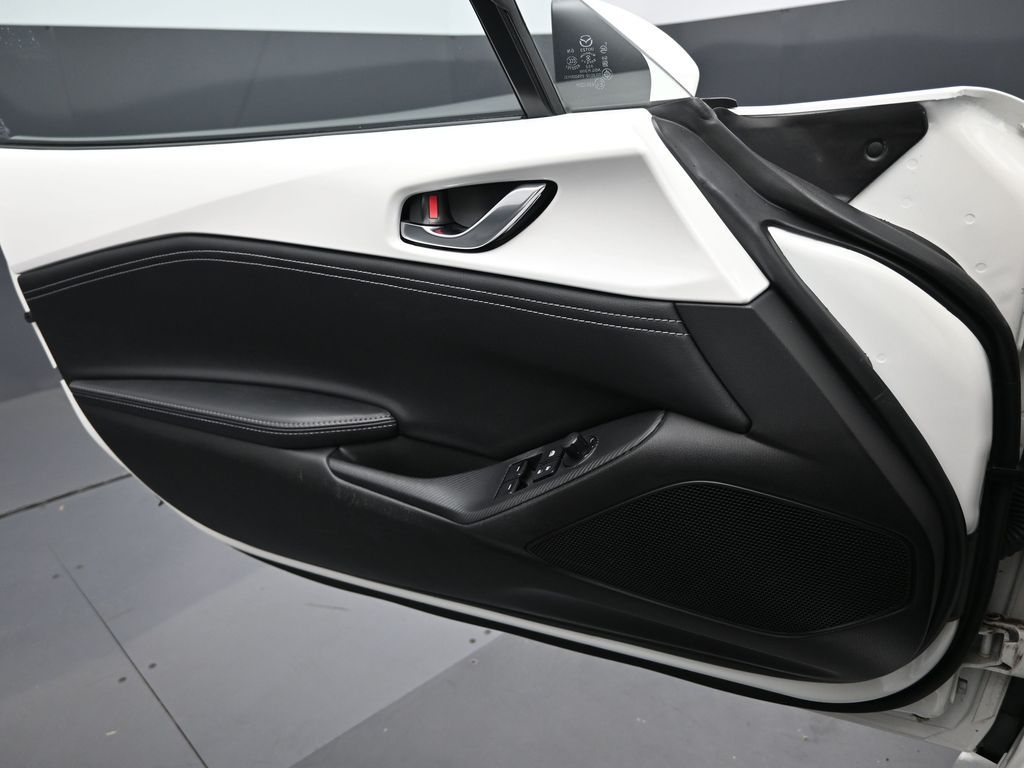 2022 Mazda MX-5 Miata RF Grand Touring