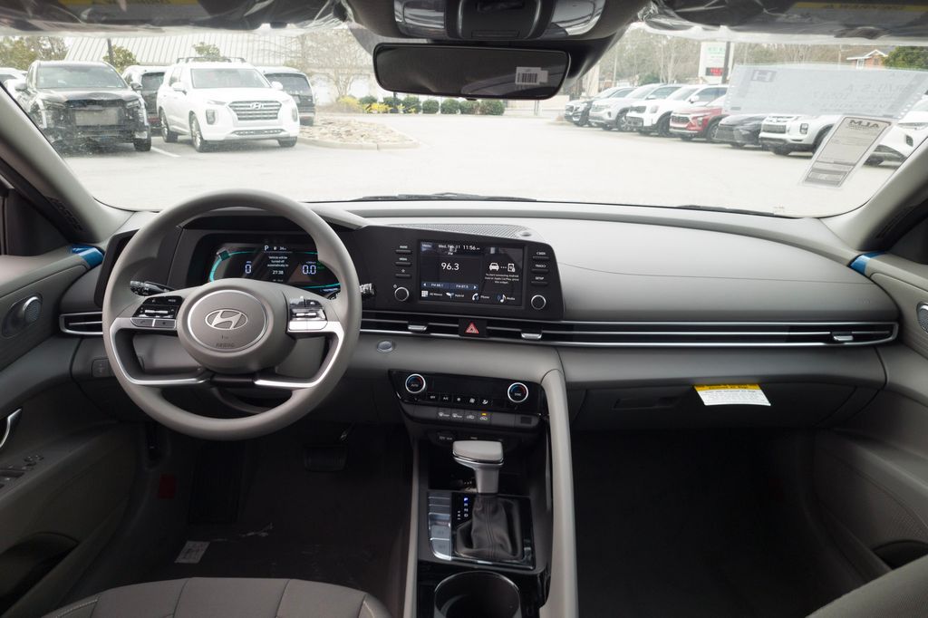 New 2026 White Hyundai Blue image 17