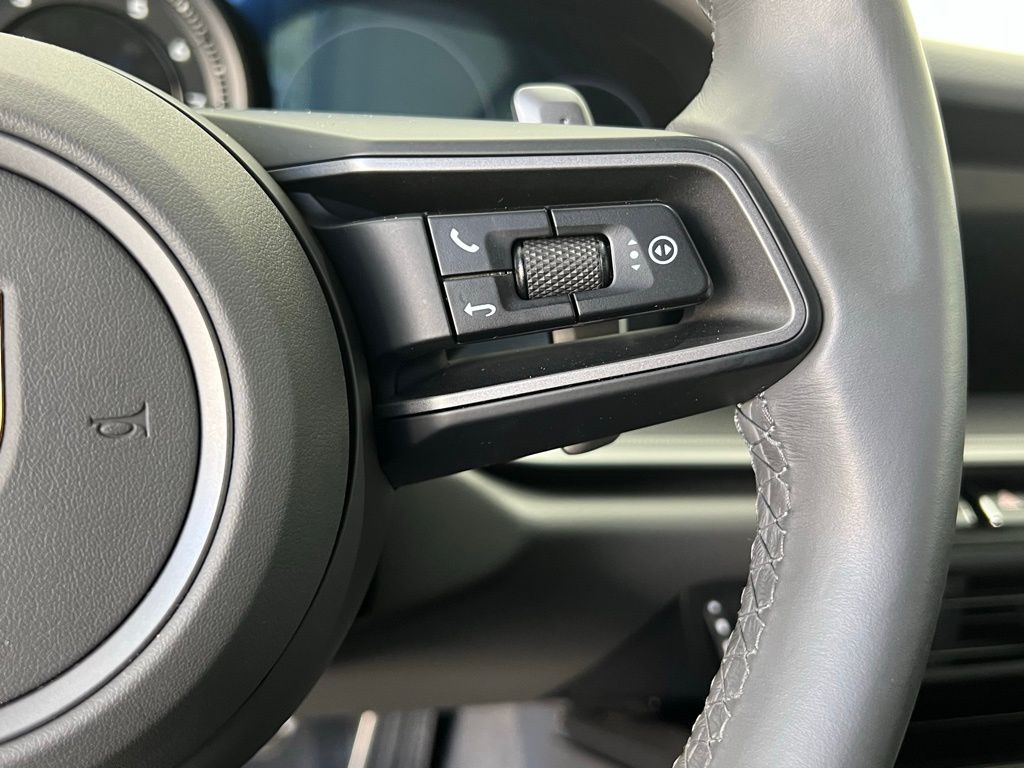 Thumbnail: 2021 Porsche 911 - 9