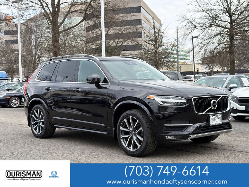 2016 Volvo XC90 T6 Momentum AWD