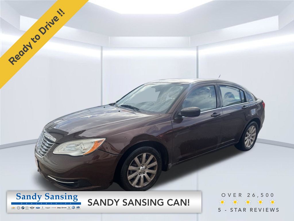 2013 Chrysler 200 Touring Sedan FWD