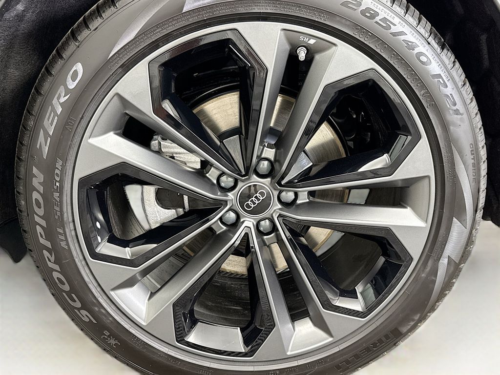 Thumbnail: 2026 Audi Q7 - 29