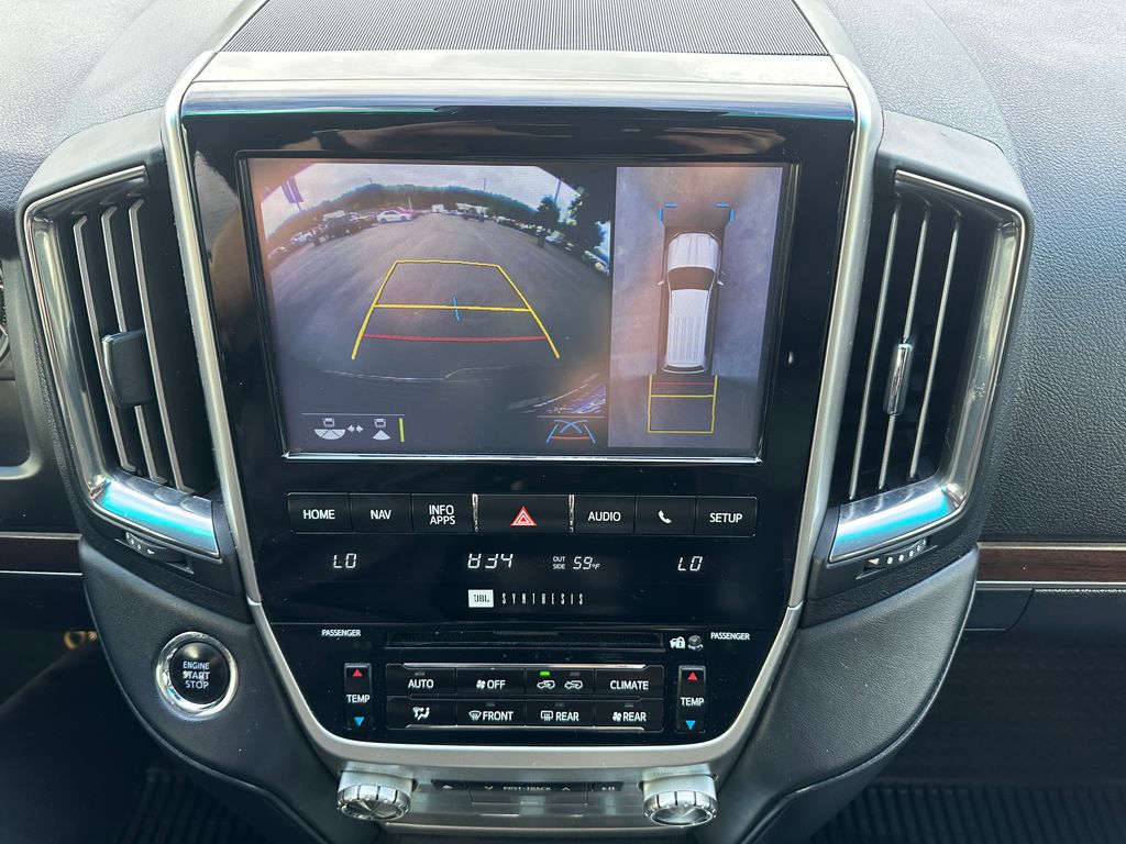 2016 Toyota Land Cruiser Base