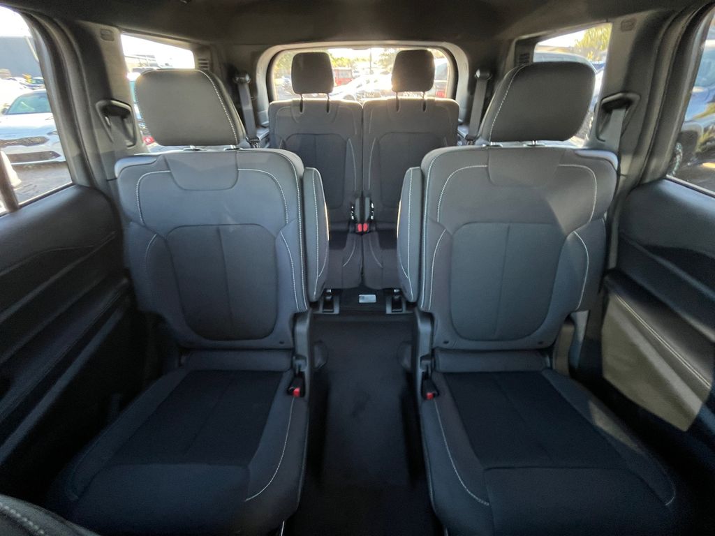 New Car 2025 Jeep Grand Cherokee L  Laredo For Sale Under $90,000 In Austin, Texas