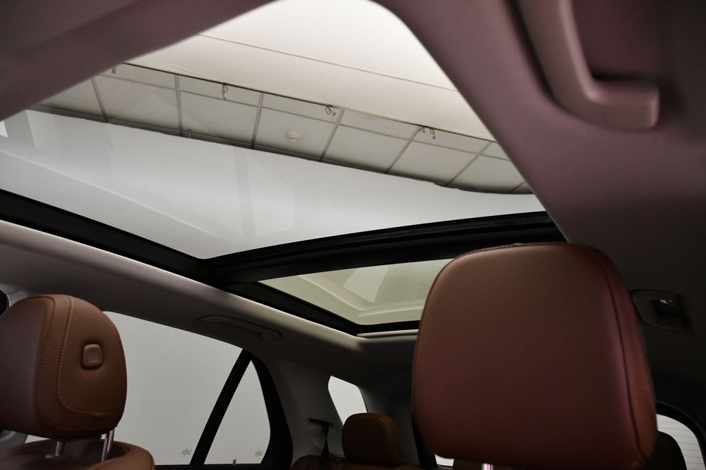 Thumbnail: 2026 Mercedes-Benz GLE - 17