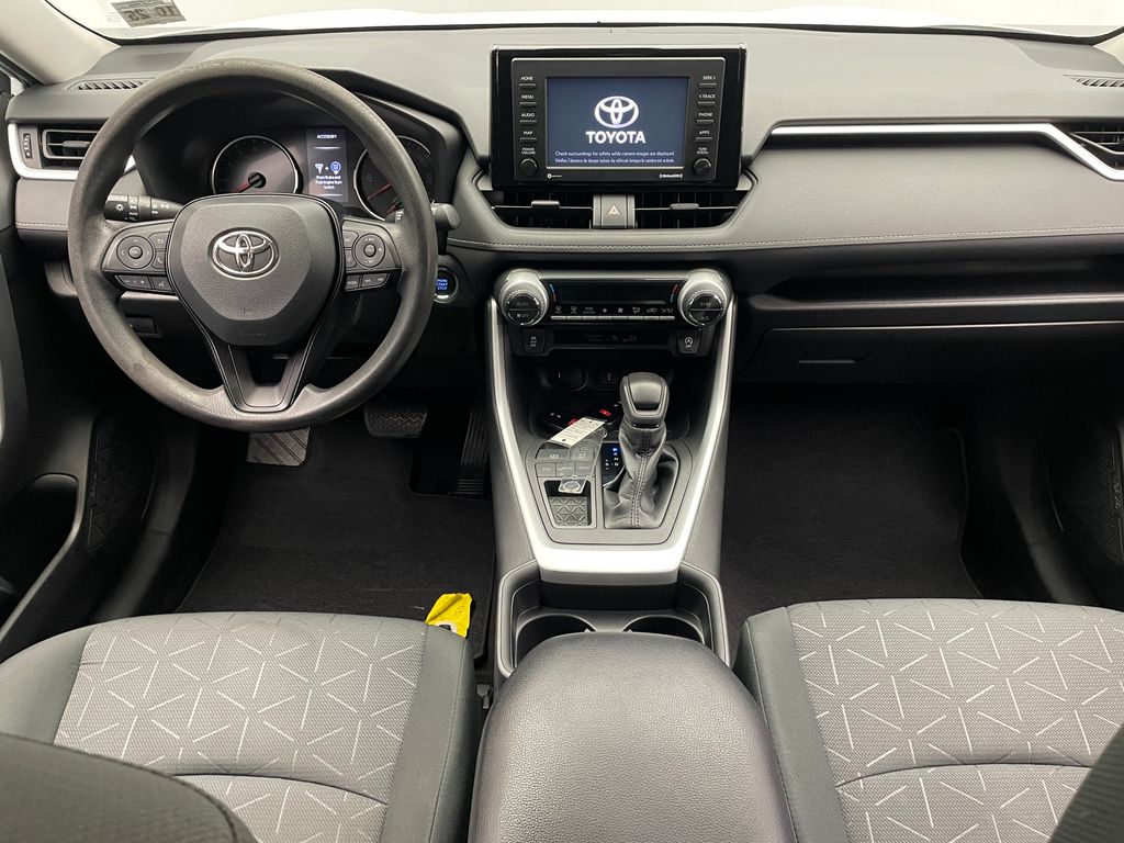 2020 Toyota RAV4 XLE 19
