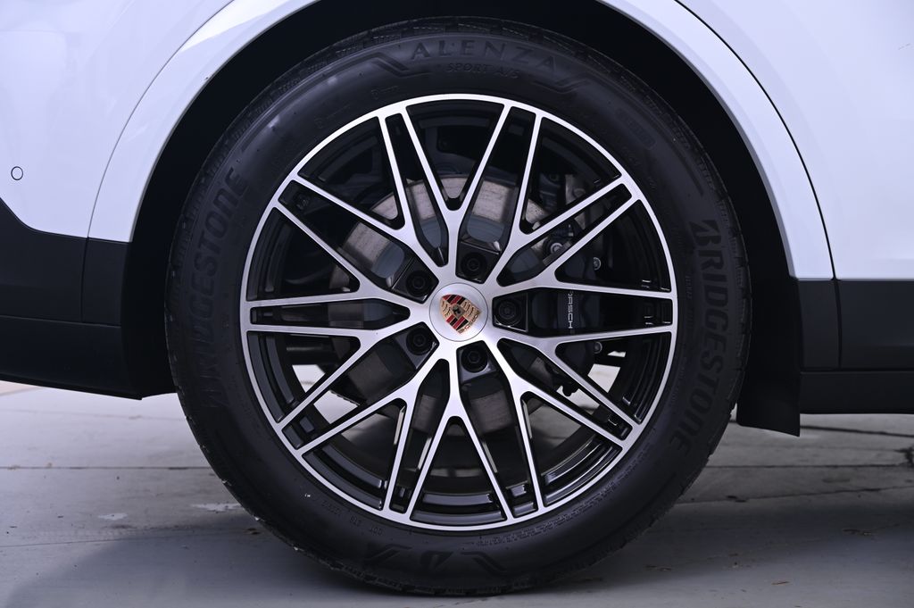 Thumbnail: 2025 Porsche Cayenne - 17