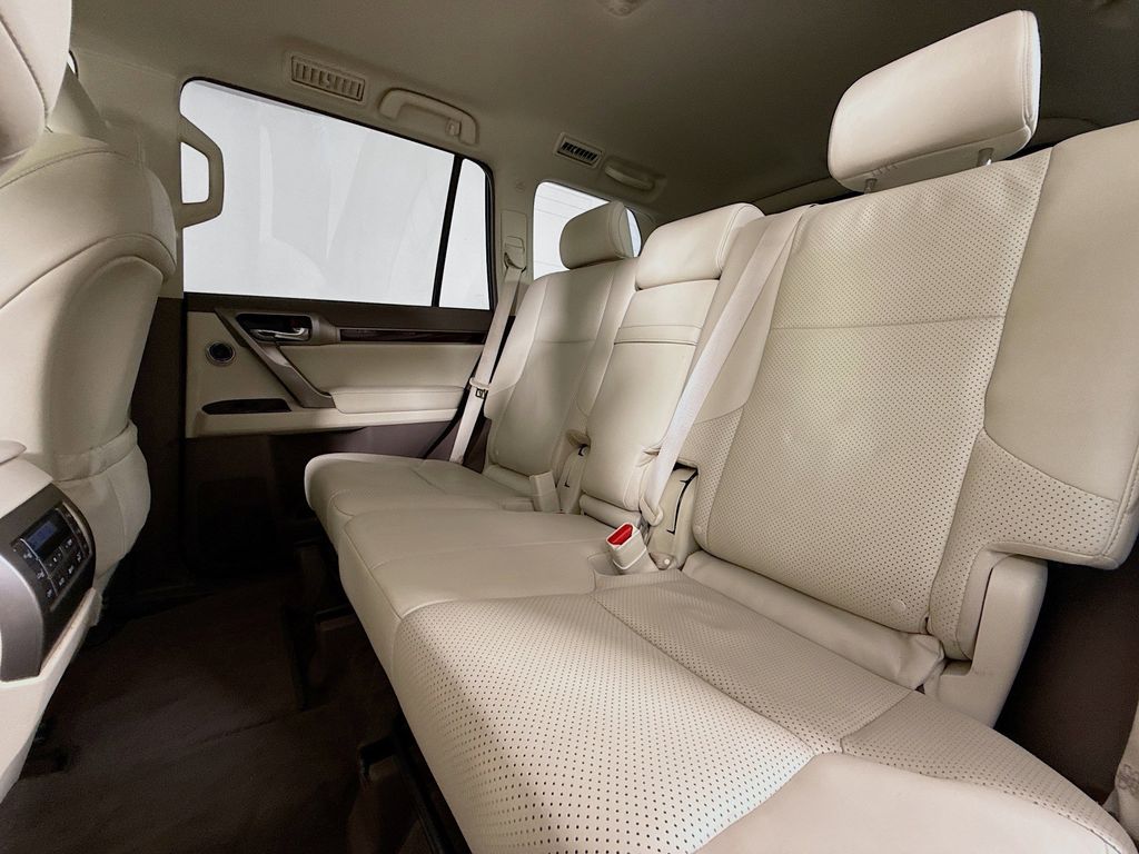Thumbnail: 2015 Lexus GX - 25