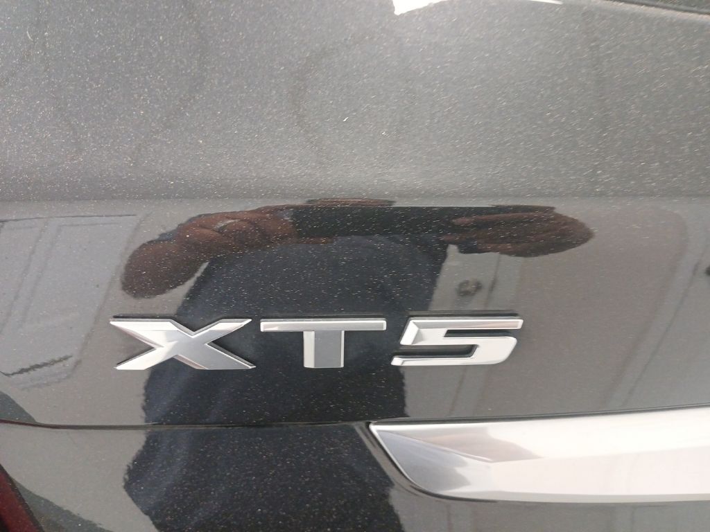 used 2020 Cadillac XT5 car, priced at $26,350