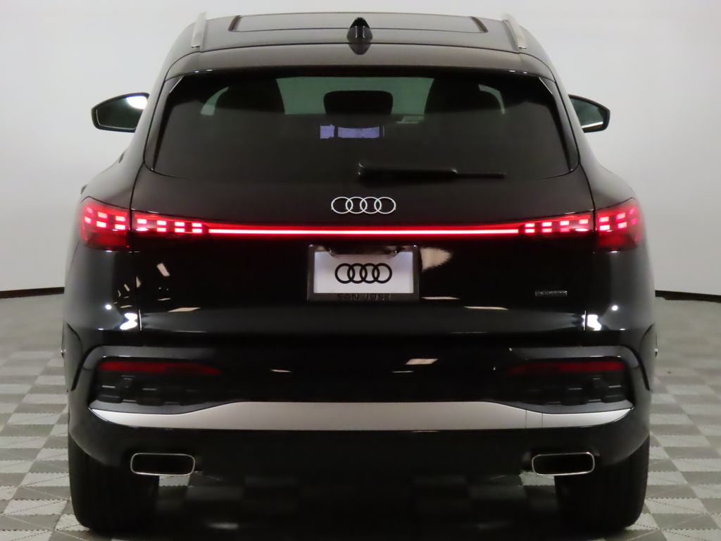 Thumbnail: 2025 Audi Q5 - 4