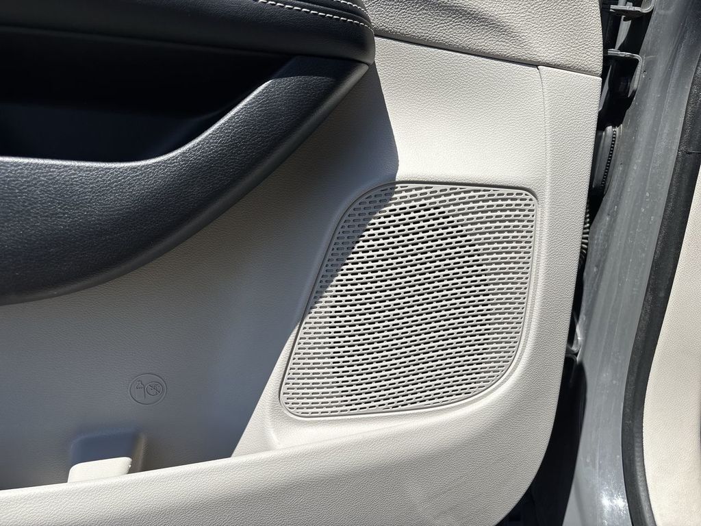 Used 2022 Chrysler Pacifica Van