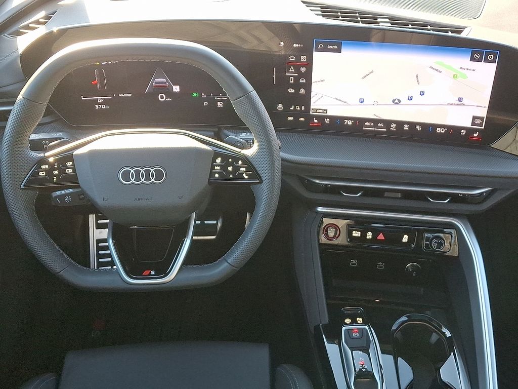 Thumbnail: 2025 Audi SQ5 - 12