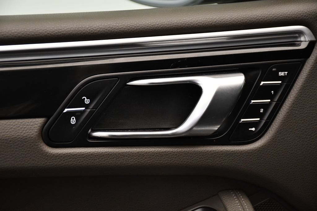 2018 Porsche Macan S 29