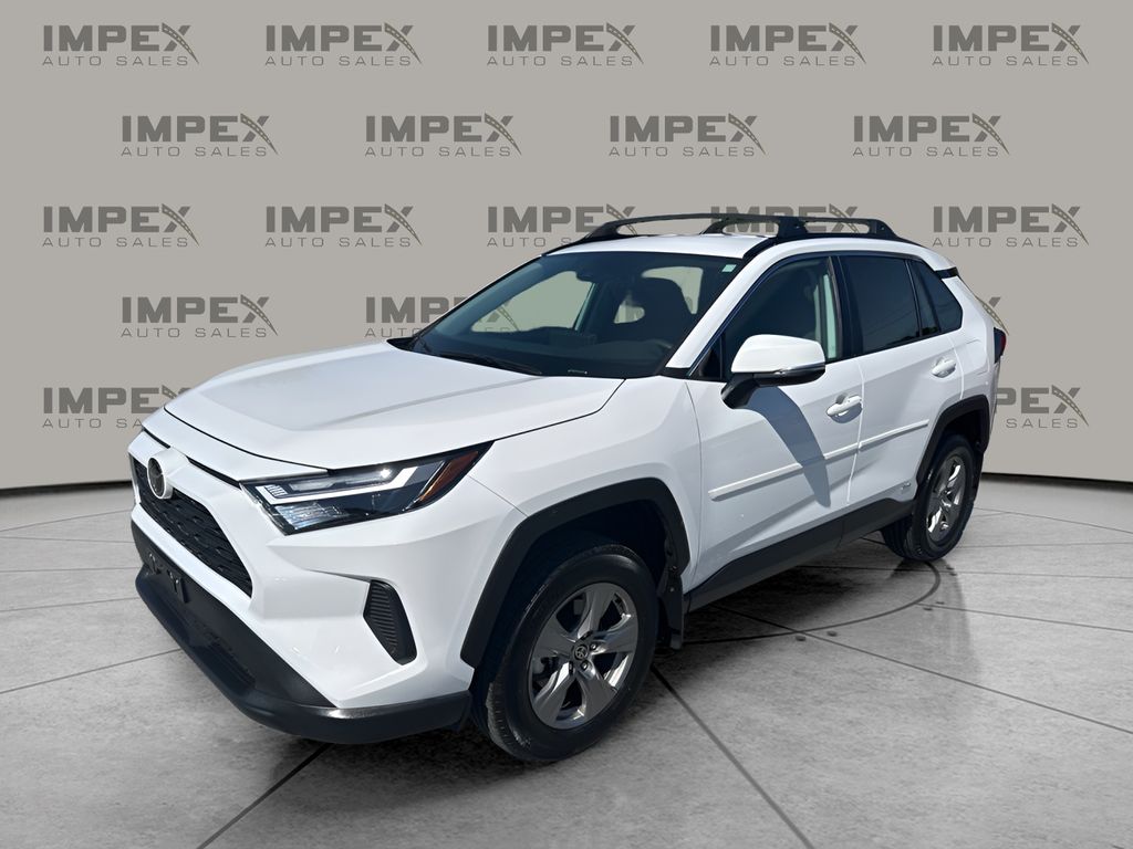 2025 Toyota RAV4 Hybrid XLE's photo