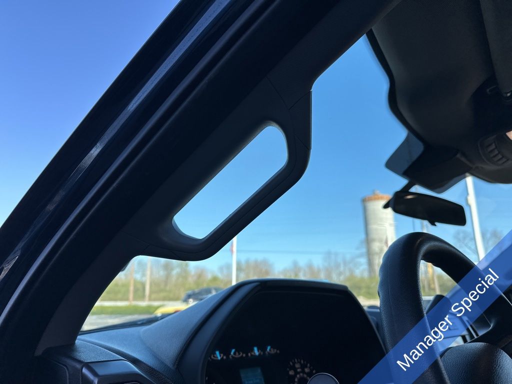 2019 Ford F-150 XLT photo