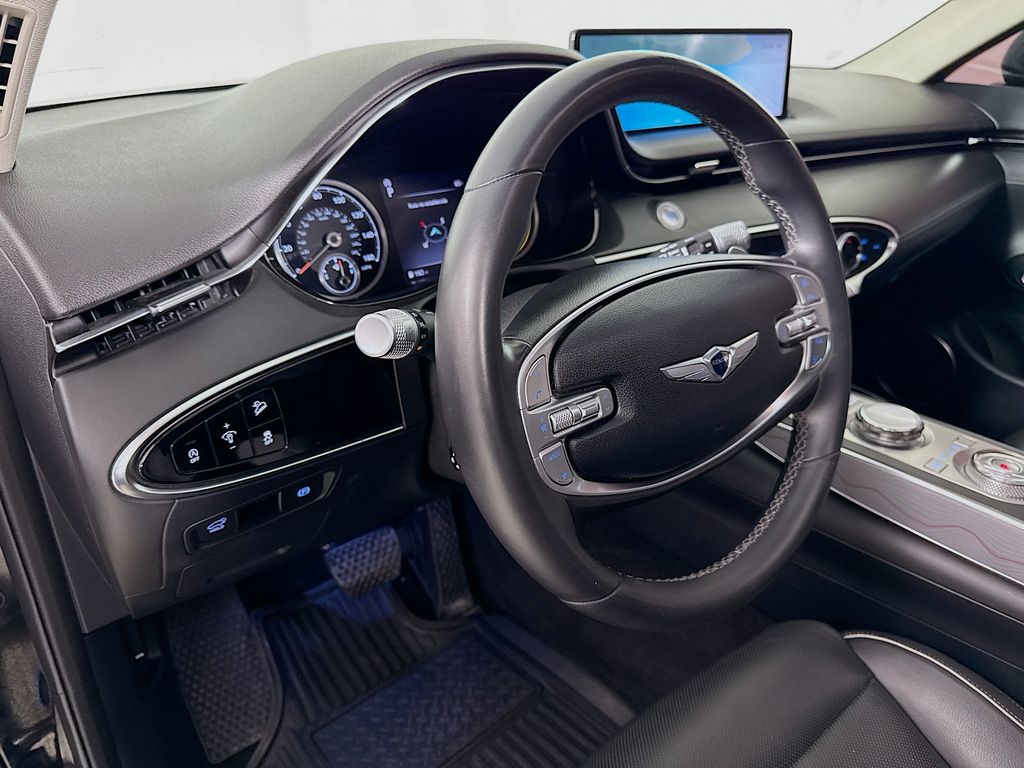 Thumbnail: 2024 Genesis GV70 - 9