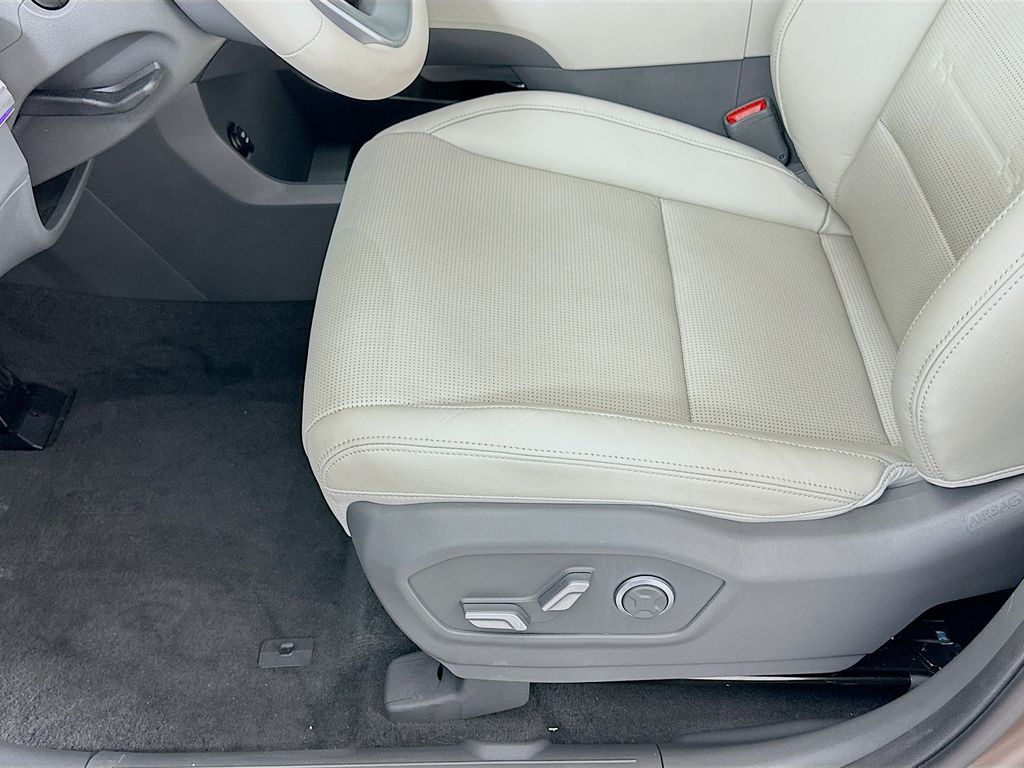 2024 Hyundai Santa Fe Limited 20