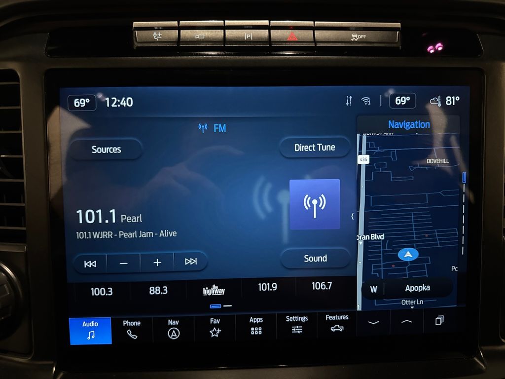 Certified Used 2024 Gray Ford XLT image 27