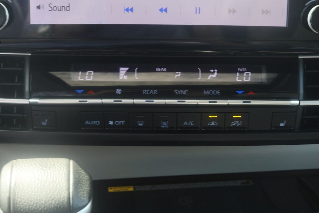 Used 2023 Toyota Sienna Van