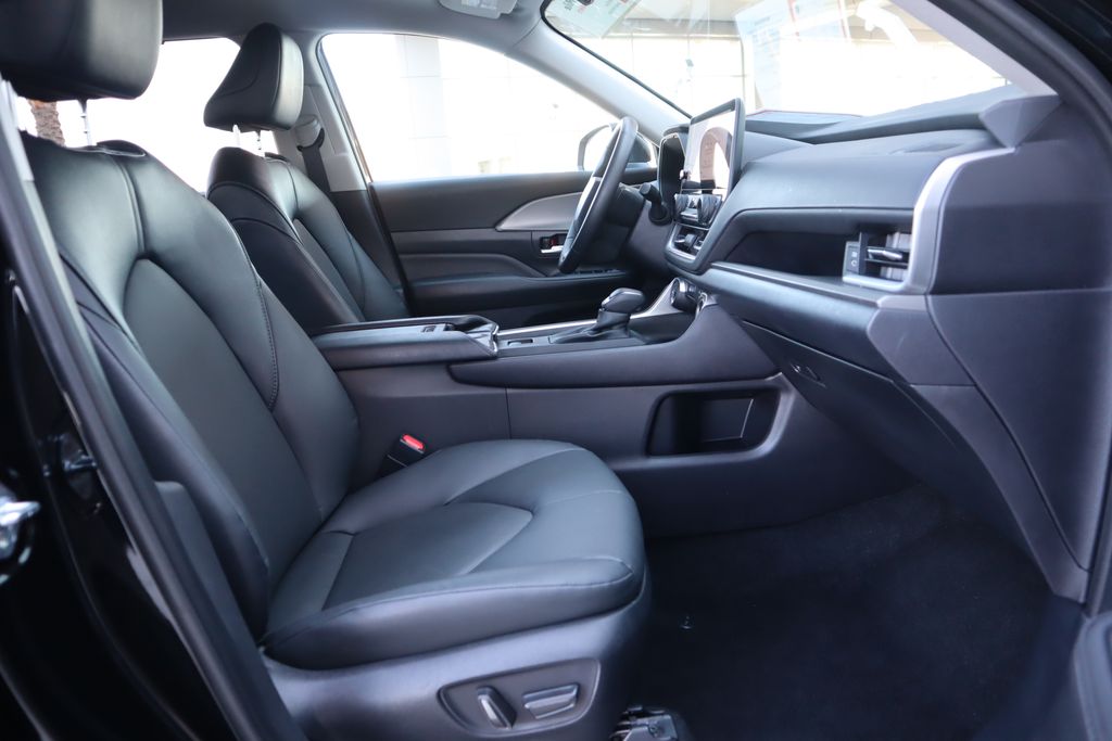 Thumbnail: 2025 Toyota Grand Highlander - 19