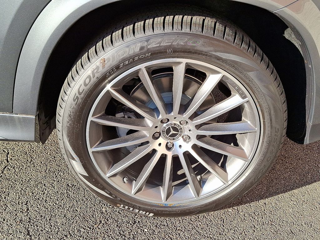 Thumbnail: 2026 Mercedes-Benz GLE - 5