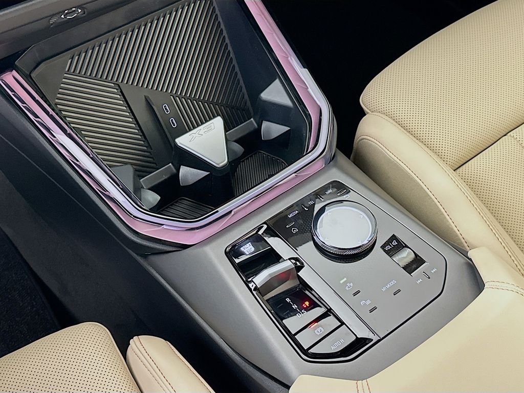 Thumbnail: 2026 BMW X3 - 15